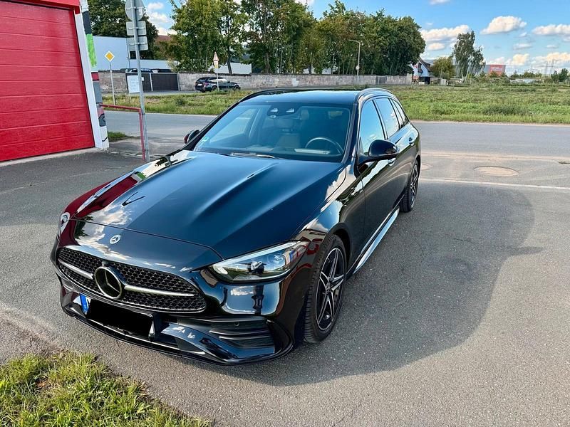 Schwarz Gebraucht 2023 Mercedes C300 AMG Kombi | 43.498 € (Fairer Preis) - Bild 1/4
