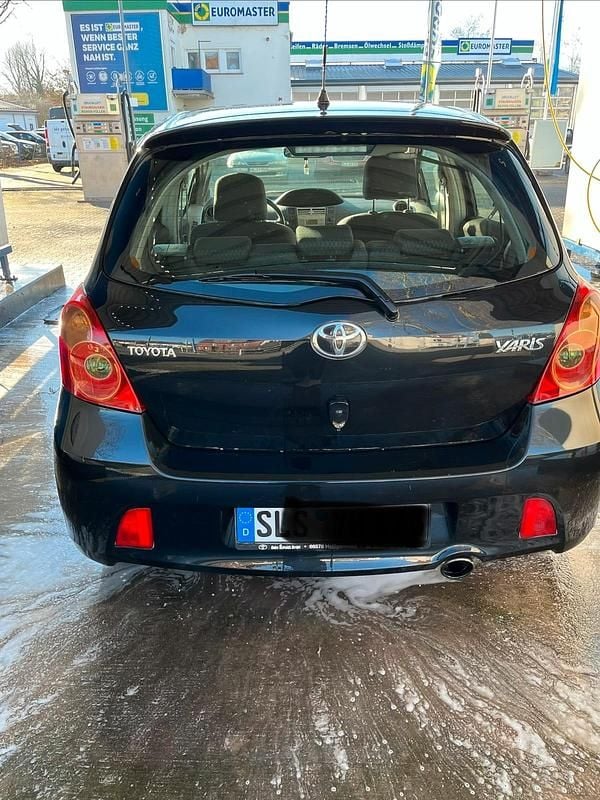 Gebraucht Toyota Yaris 133 PS (97 kW) 2007 Schwarz Kleinwagen