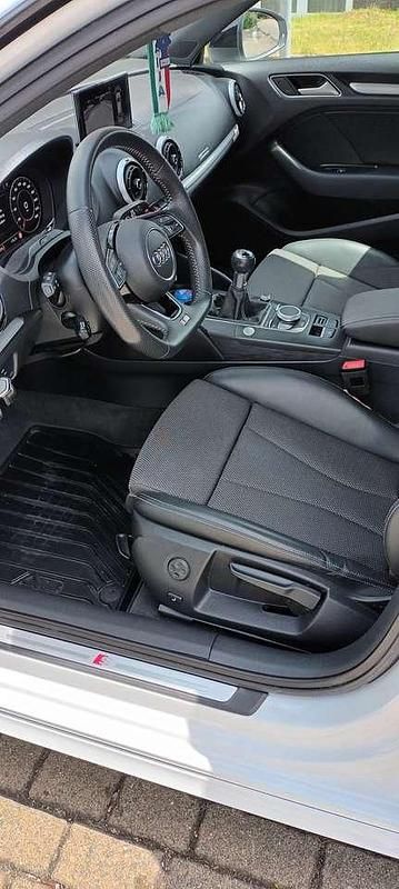 Gebraucht Audi A3 Design 150 PS (110 kW) 2019 Weiß Kombi