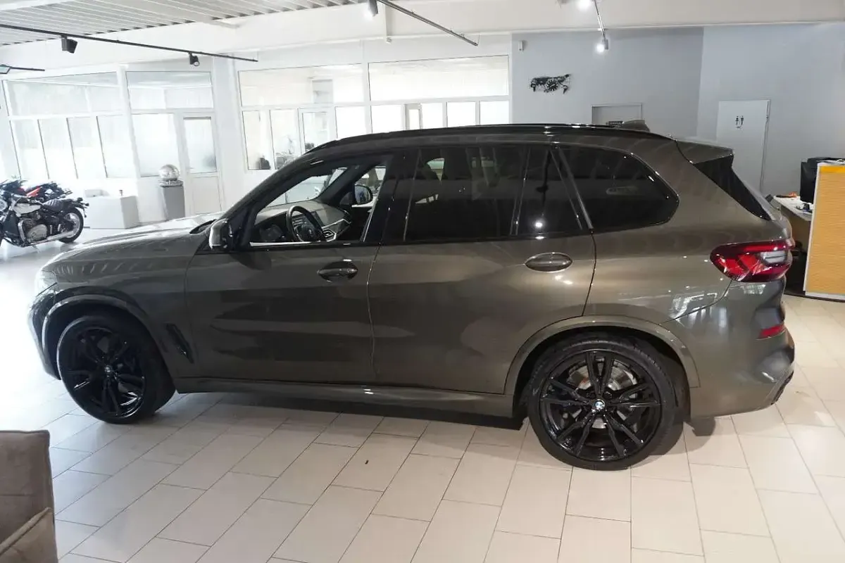 Gebraucht BMW X5 M 530 PS (389 kW) 2021 Manhattan green SUV