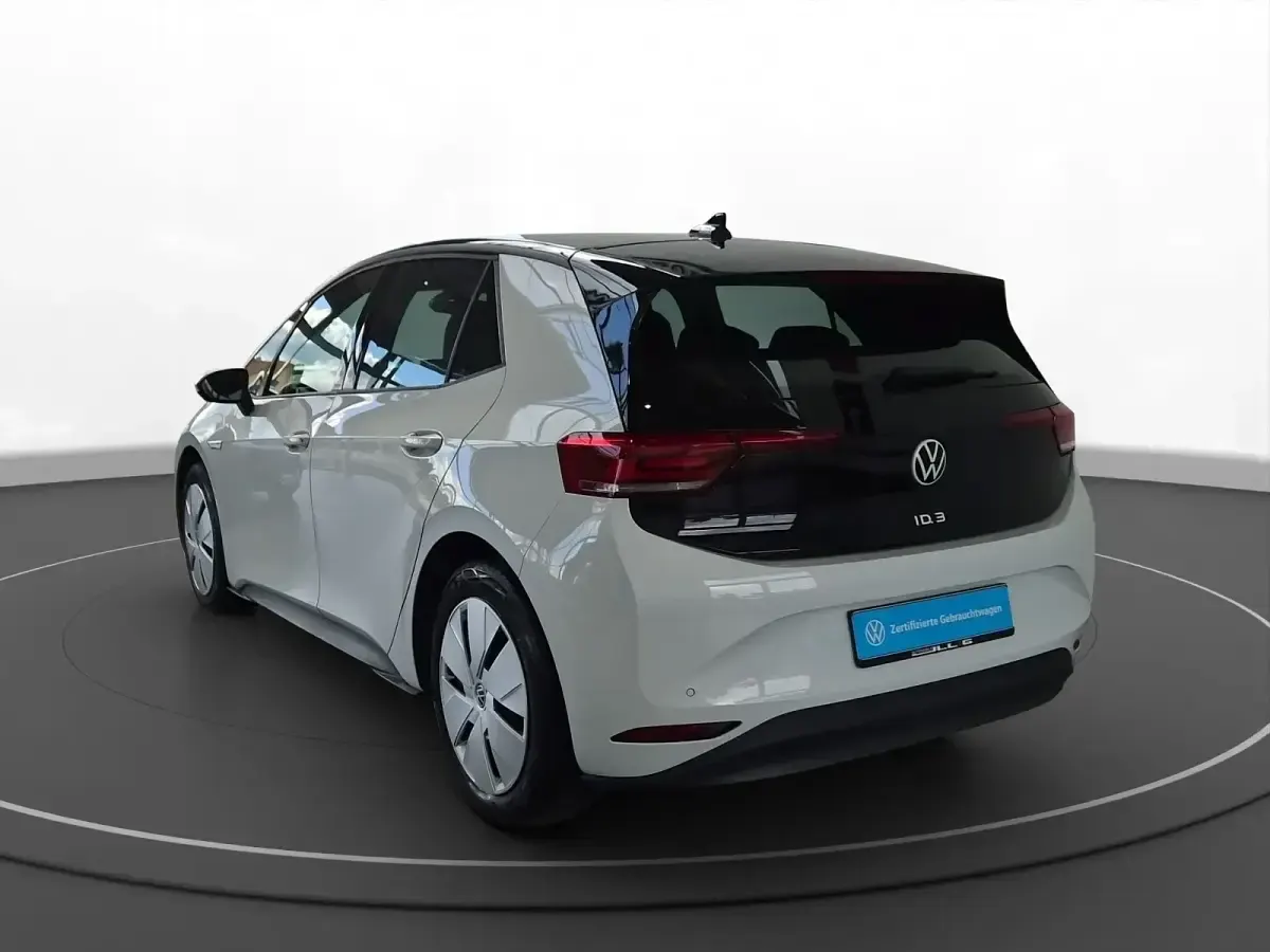 Gebraucht VW ID.3 Pro Performance 150 kW (204 PS) 2023 Gletscherweiß metallic Kleinwagen