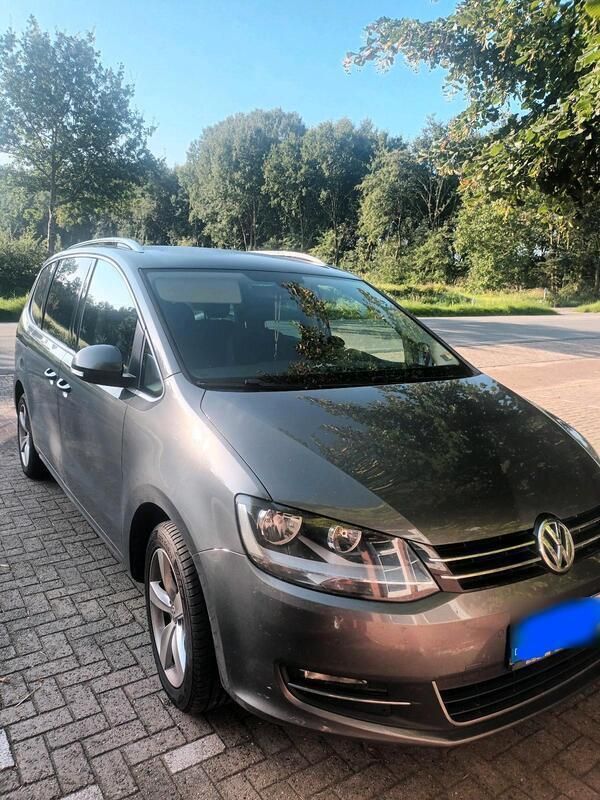 Silber Gebraucht 2011 VW Sharan Van / Kleinbus | 5.999 € (Superpreis) - Bild 1/4