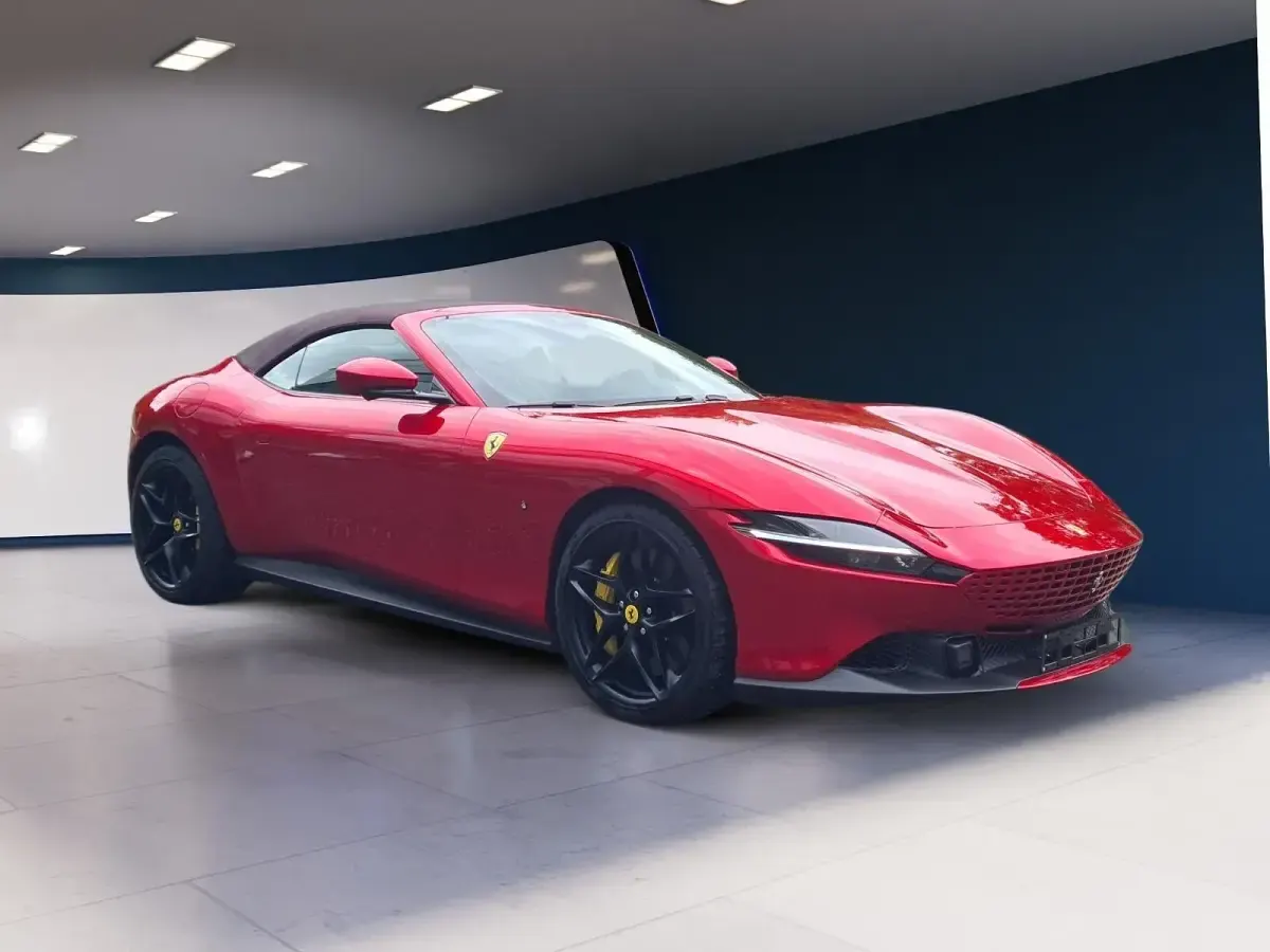 Second-hand Ferrari Roma 620 CP (456 kW) 2025 Roșu Cabrio