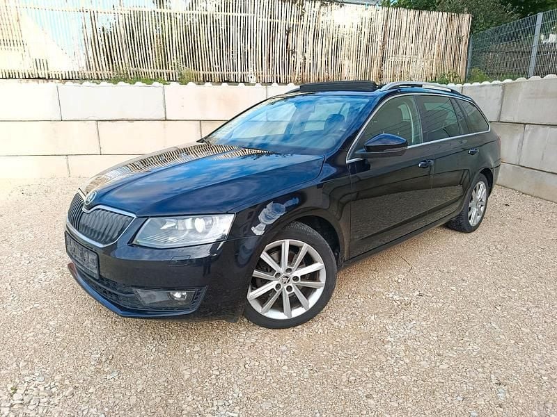 Schwarz Gebraucht 2014 Skoda Octavia Kombi | 5.490 € (Guter Preis) - Bild 1/4