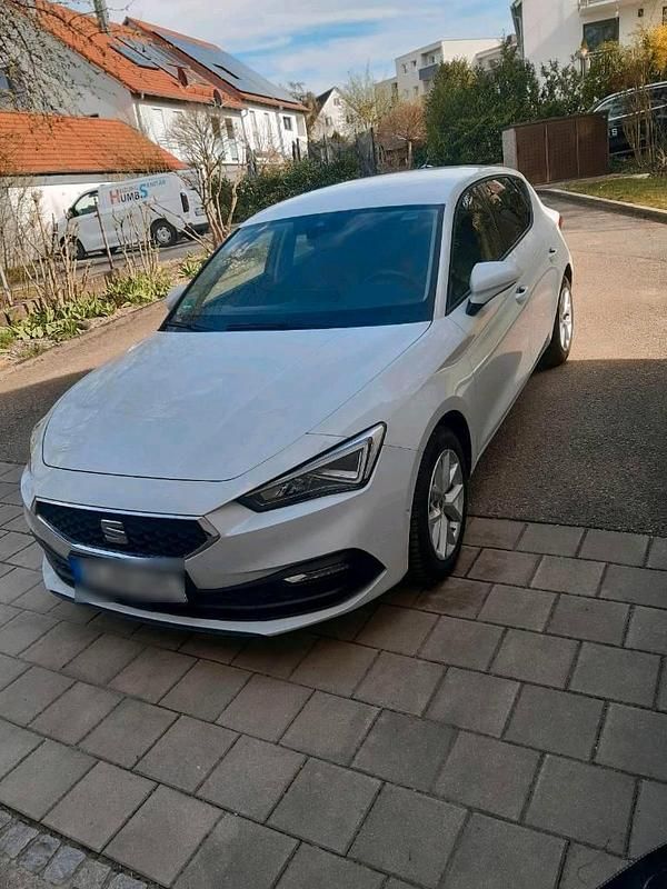 Gebraucht Seat Leon Style 131 PS (96 kW) 2021 Weiß Limousine