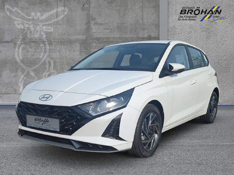 Gebraucht Hyundai i20 Trend 101 PS (74 kW) 2024 Weiß Limousine