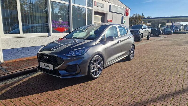Grau (metallic) Gebraucht 2022 Ford Fiesta ST-Line Kleinwagen | 22.300 € (Etwas zu teuer) - Bild 1/4