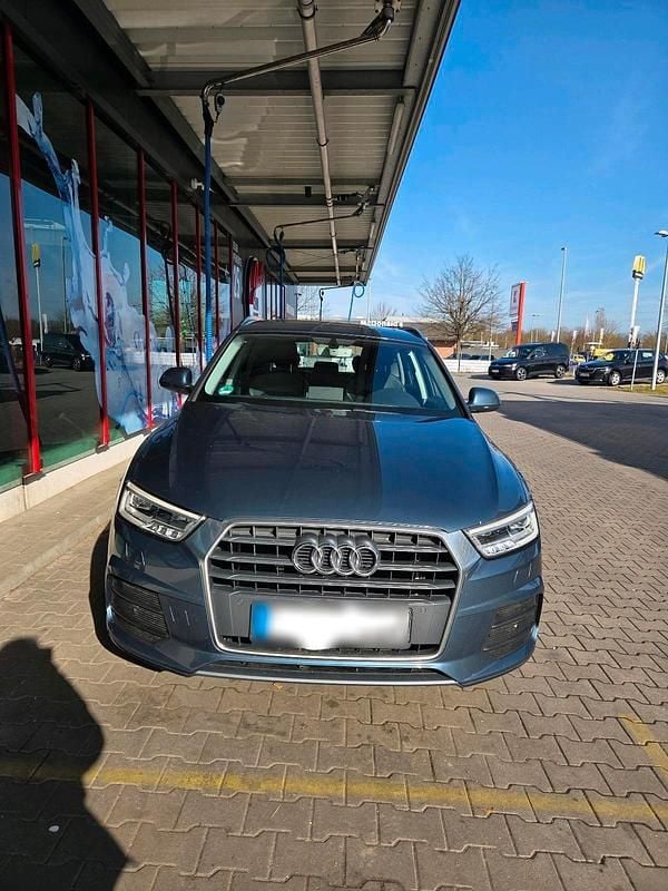 Gebraucht Audi Q3 Design 150 PS (110 kW) 2016 Blau SUV