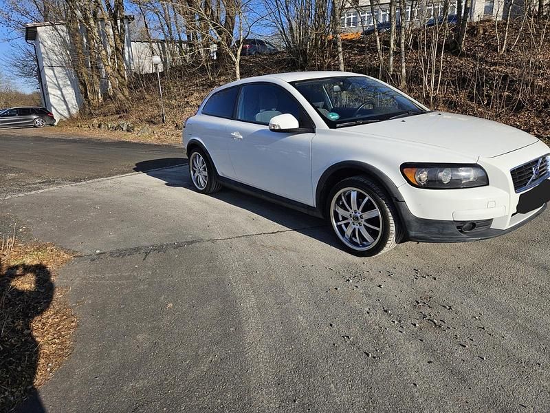 Gebraucht Volvo C30 125 PS (91 kW) 2009 Weiß Kleinwagen
