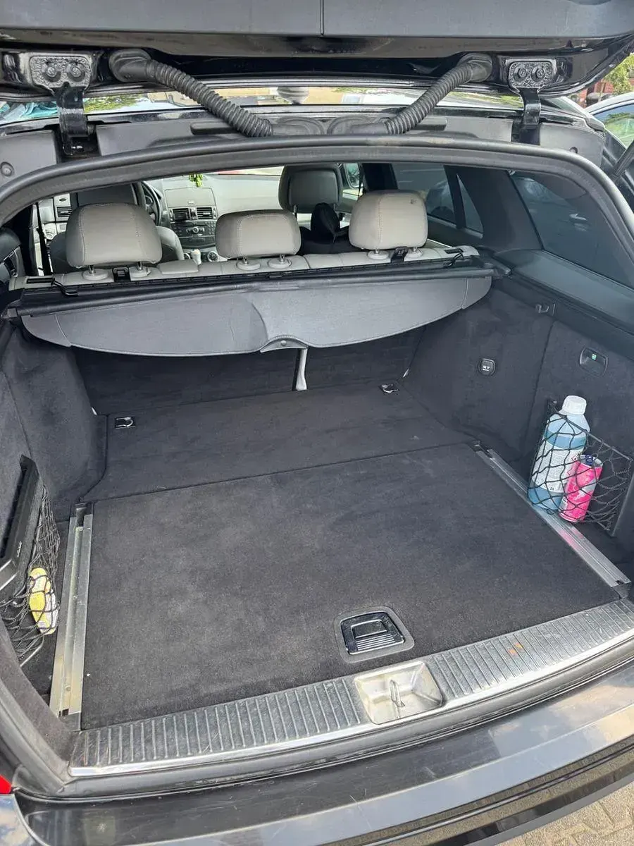 Gebraucht Mercedes 320 224 PS (164 kW) 2008 Schwarz Kombi