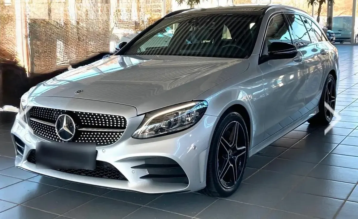 Gebraucht Mercedes C180 AMG line 156 PS (114 kW) 2020 Grau Kombi