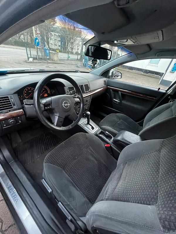 Gebraucht Opel Vectra 147 PS (108 kW) 2003 Silber Limousine