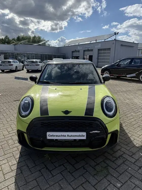 Gebraucht Mini John Cooper Works 136 PS (100 kW) 2023 Gelb Kleinwagen