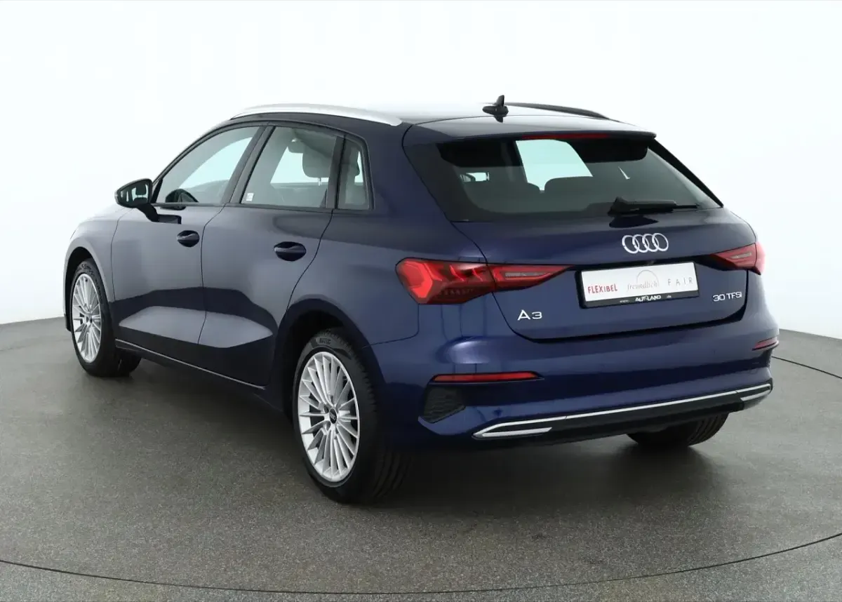 Gebraucht Audi A3 Sportback e-tron 110 PS (80 kW) 2021 Blau Kleinwagen