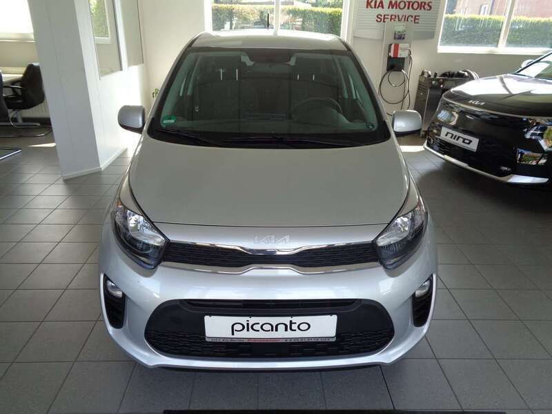 Sparklingsilber metallic Gebraucht 2023 Kia Picanto Vision Kleinwagen | 15.600 € (Etwas zu teuer) - Bild 1/3