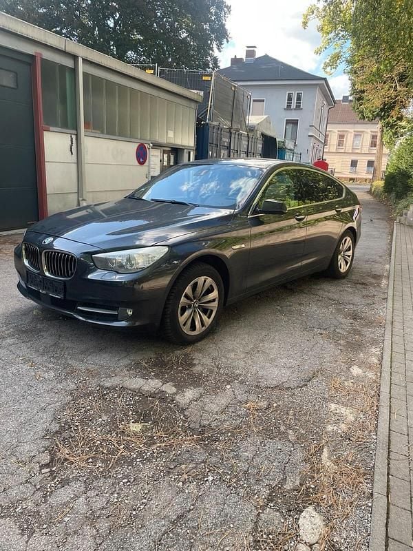 Schwarz Gebraucht 2011 BMW 535 Gran Turismo Comfort Edition Limousine | 8.390 € - Bild 1/4