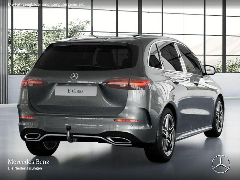 Gebraucht Mercedes B200 AMG 163 PS (119 kW) 2025 Mountain grau Van / Kleinbus