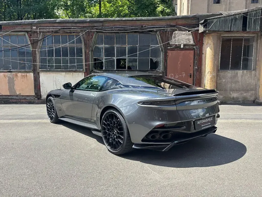 Gebraucht Aston Martin DBS 770 PS (566 kW) 2023 Grau Coupé