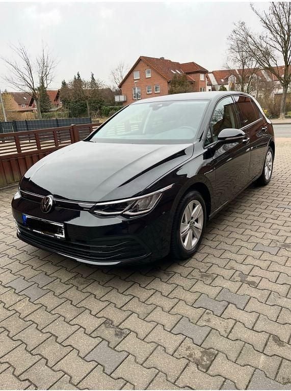 Gebraucht VW Golf VIII Life 150 PS (110 kW) 2023 Schwarz Limousine