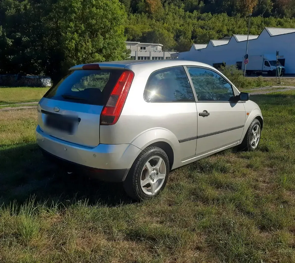 Gebraucht Ford Fiesta 60 PS (44 kW) 2004 Silber Kleinwagen