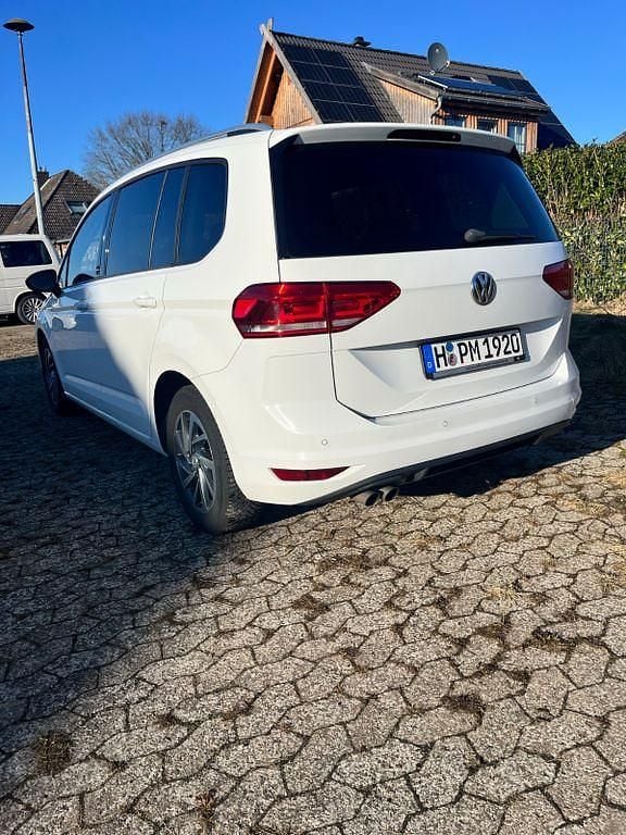 Gebraucht VW Touran Sound 150 PS (110 kW) 2017 Weiß Van / Kleinbus