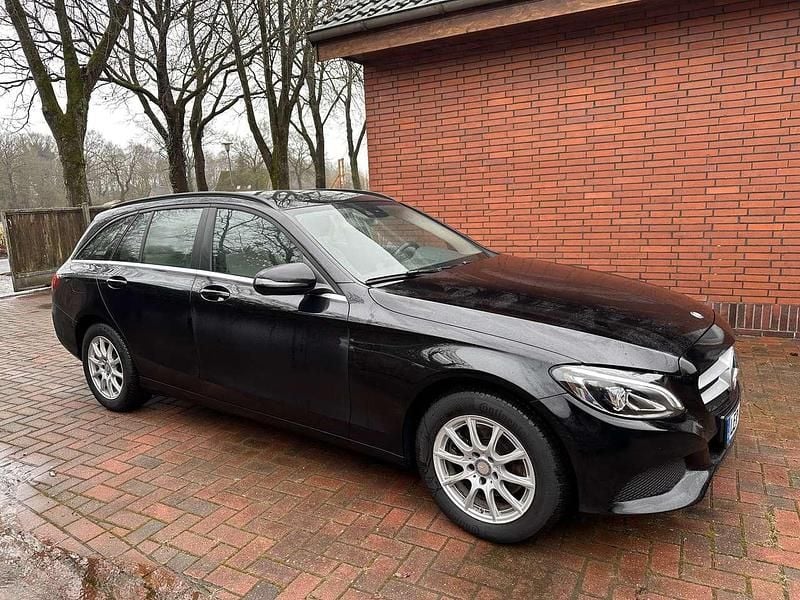 Gebraucht Mercedes C220 170 PS (125 kW) 2017 Schwarz Kombi