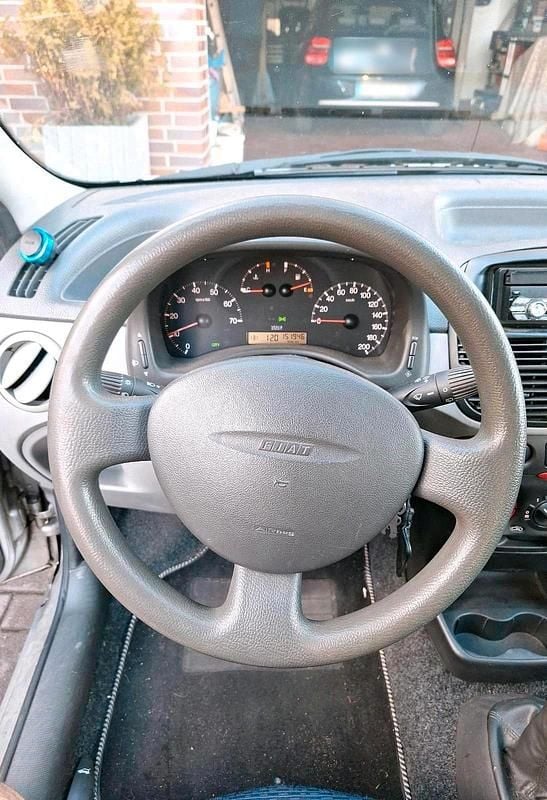 Gebraucht Fiat Punto 60 PS (44 kW) 2002 Silber Kleinwagen