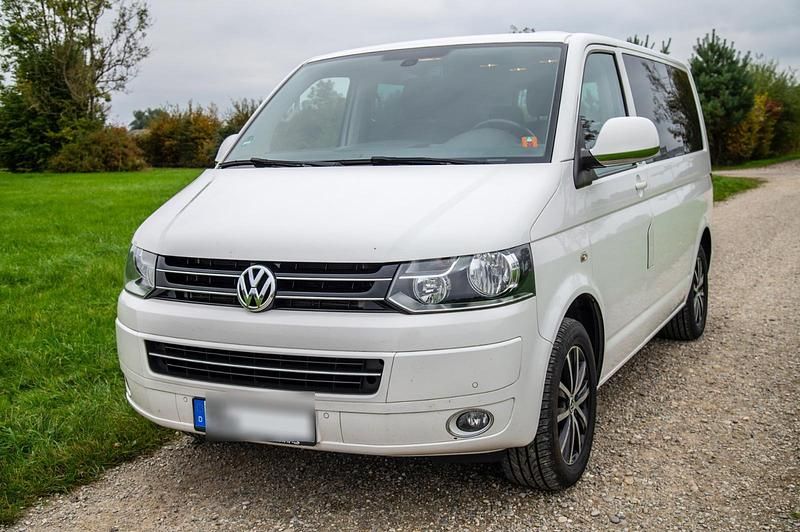 Weiß Gebraucht 2014 VW T5 Cup Van | 23.800 € (Fairer Preis) - Bild 1/4