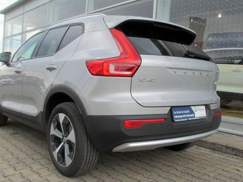 Gebraucht Volvo XC40 Core 163 PS (119 kW) 2024 Silber SUV