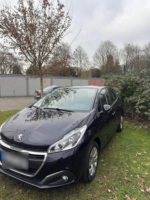 Gebraucht Peugeot 208 82 PS (60 kW) 2018 Blau Kleinwagen