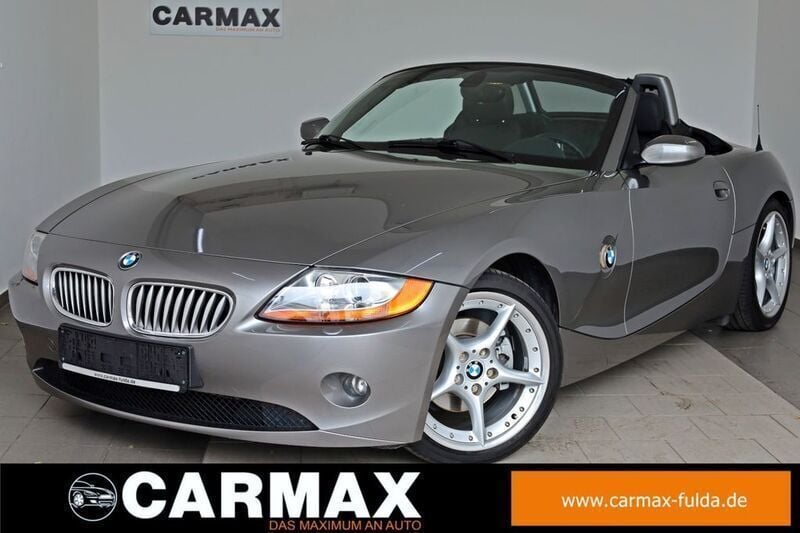 Grau Gebraucht 2005 BMW Z4 Sport Line Cabrio | 15.990 € (Guter Preis) - Bild 1/4
