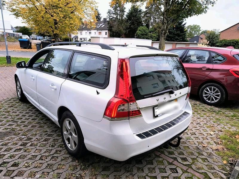 Gebraucht Volvo V70 Comfort 214 PS (157 kW) 2013 Weiß Kombi