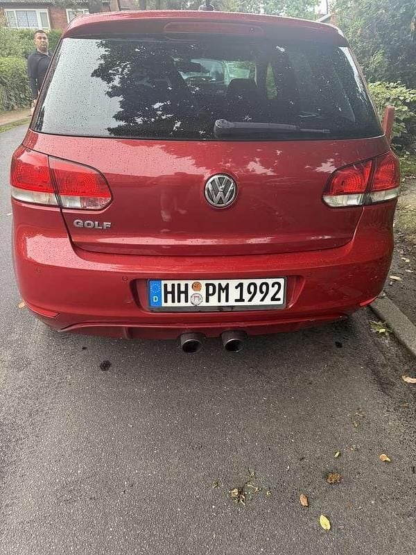 Rot Gebraucht 2009 VW Golf VI Comfortline Kleinwagen | 3.500 € (Guter Preis) - Bild 1/4