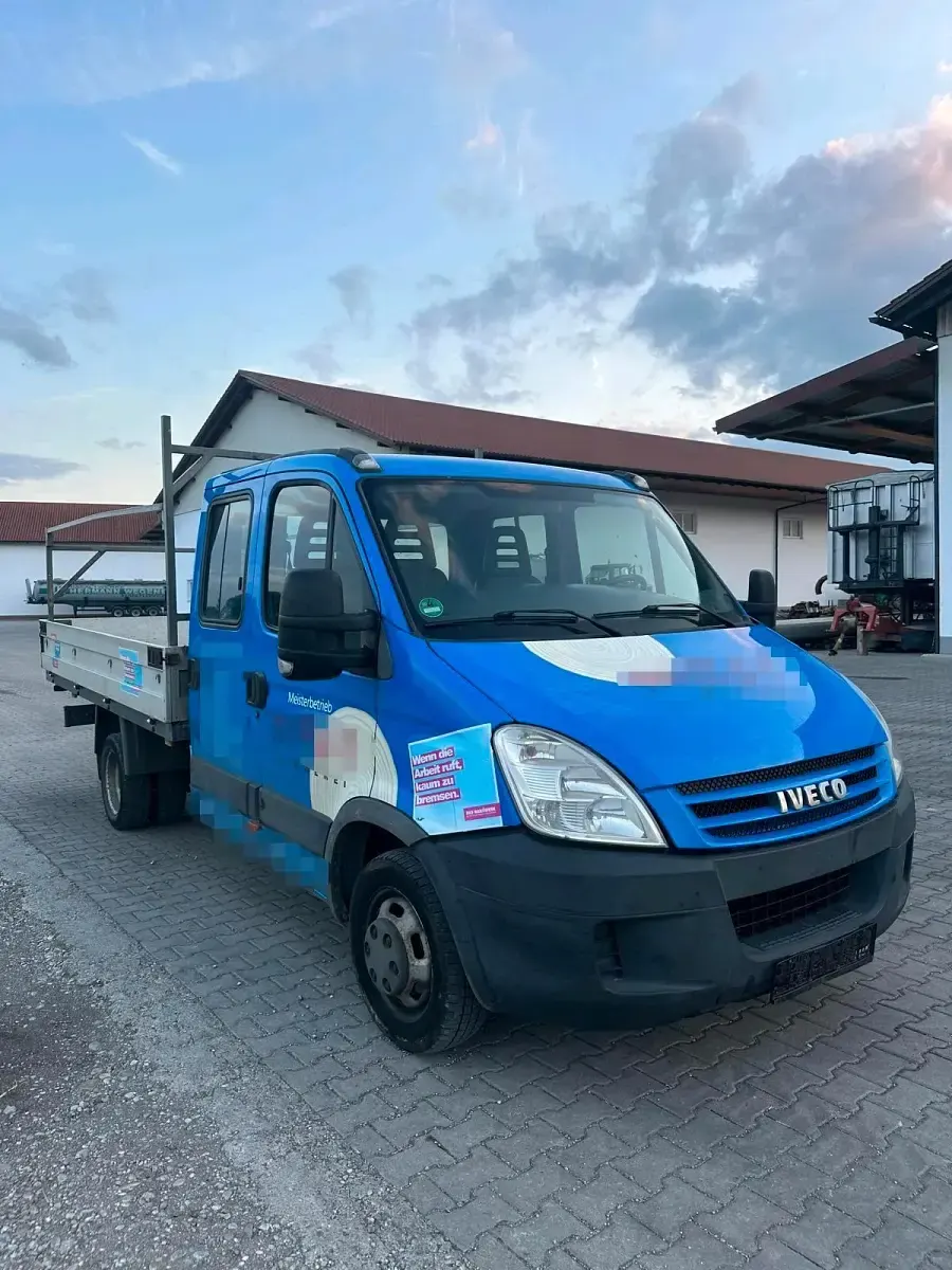 Gebraucht Iveco Daily 145 PS (106 kW) 2008 Blau Limousine