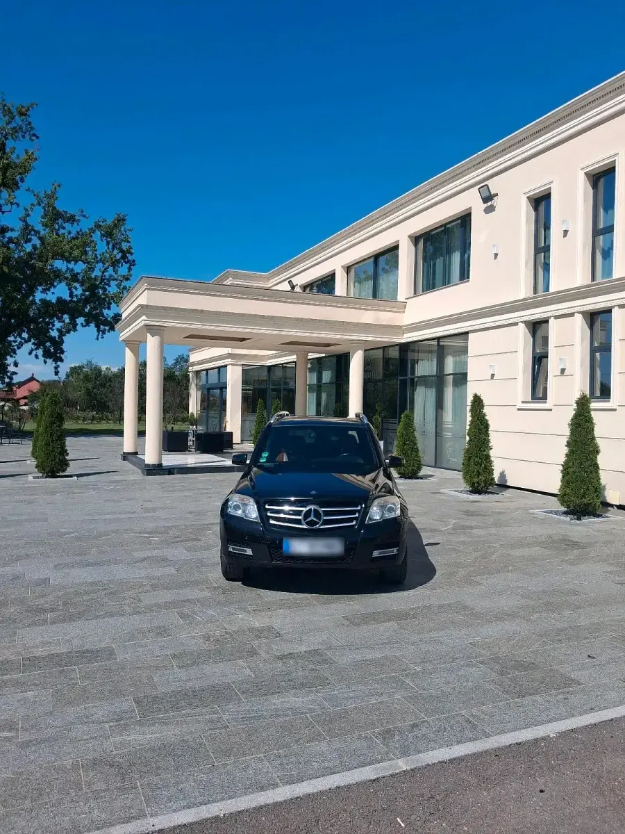 Gebraucht Mercedes GLK250 AMG 204 PS (150 kW) 2010 Schwarz SUV