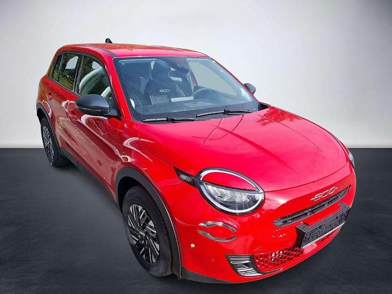 Neu Fiat 600 110 PS (80 kW) 2025 Unilackierung passione rot SUV