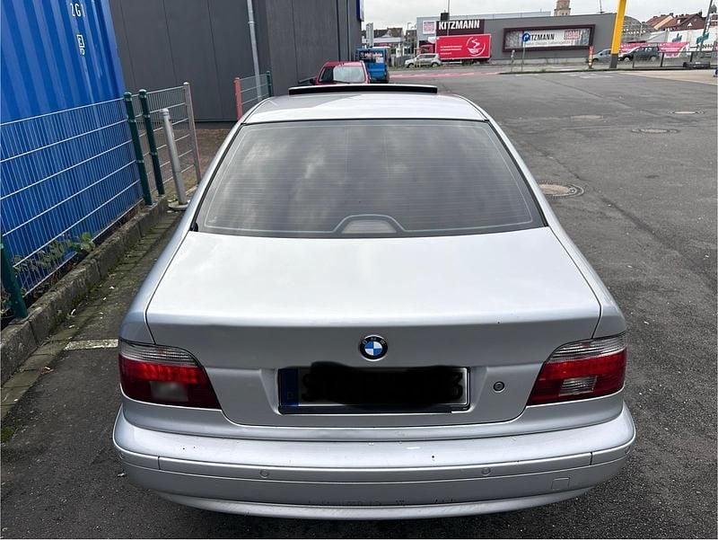 Gebraucht BMW 525 192 PS (141 kW) 2002 Silber Limousine
