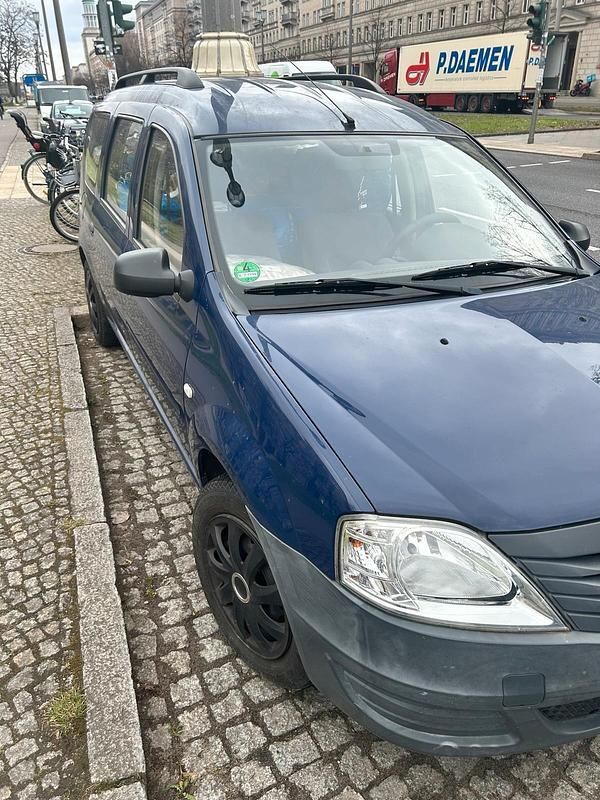 Blau Gebraucht 2009 Dacia Logan Limousine | 1.600 € (Fairer Preis) - Bild 1/4