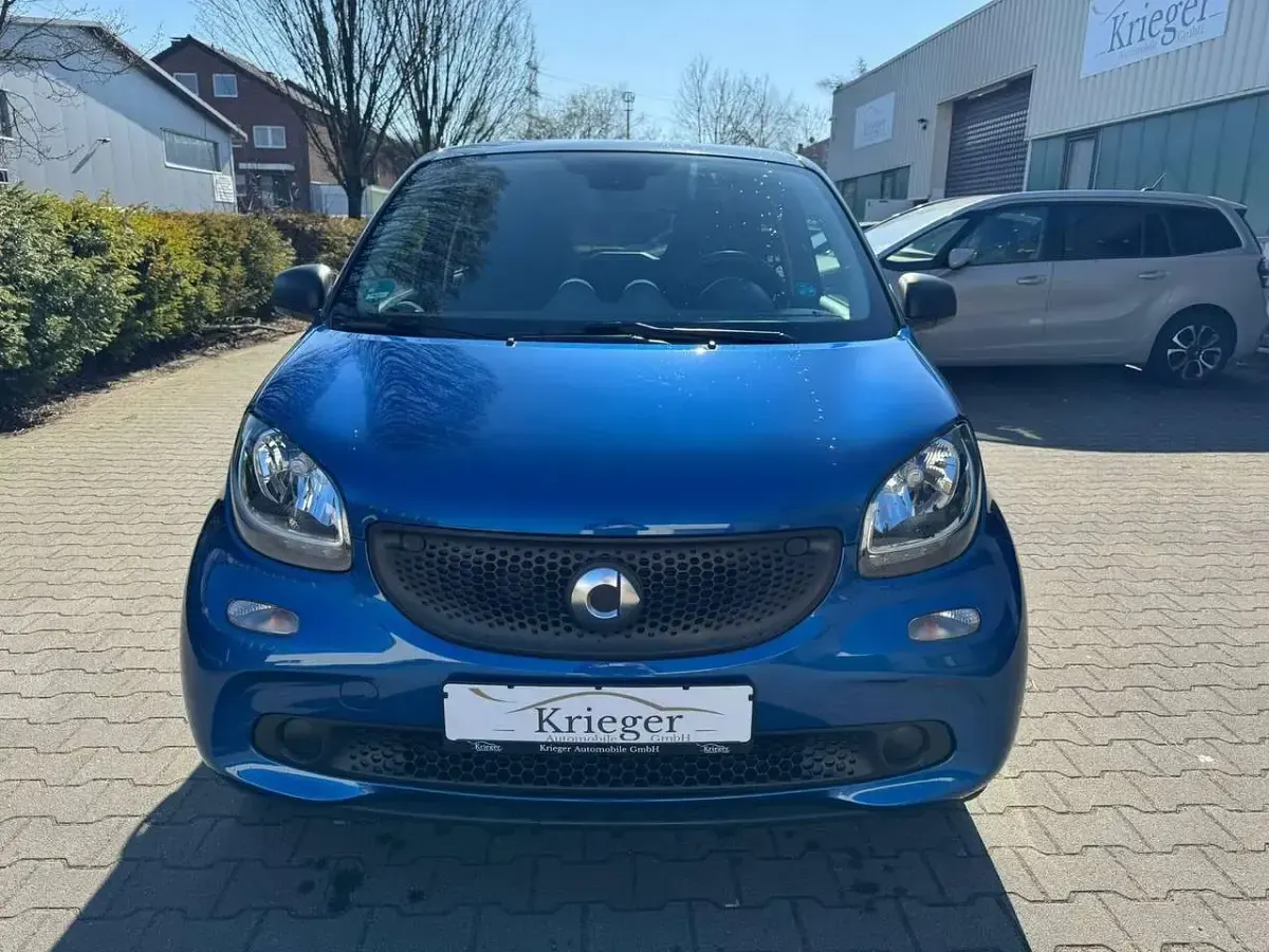 Używany Smart ForFour 71 KM (52 kW) 2018 Niebieski Hatchback