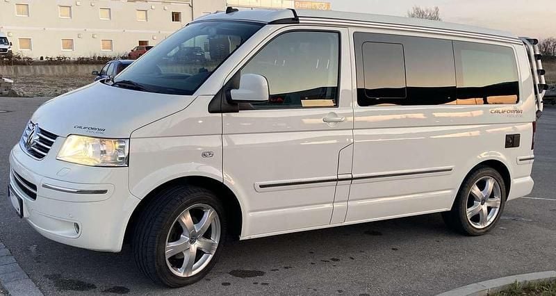 Weiß Gebraucht 2008 VW T5 California Van | 38.000 € - Bild 1/4