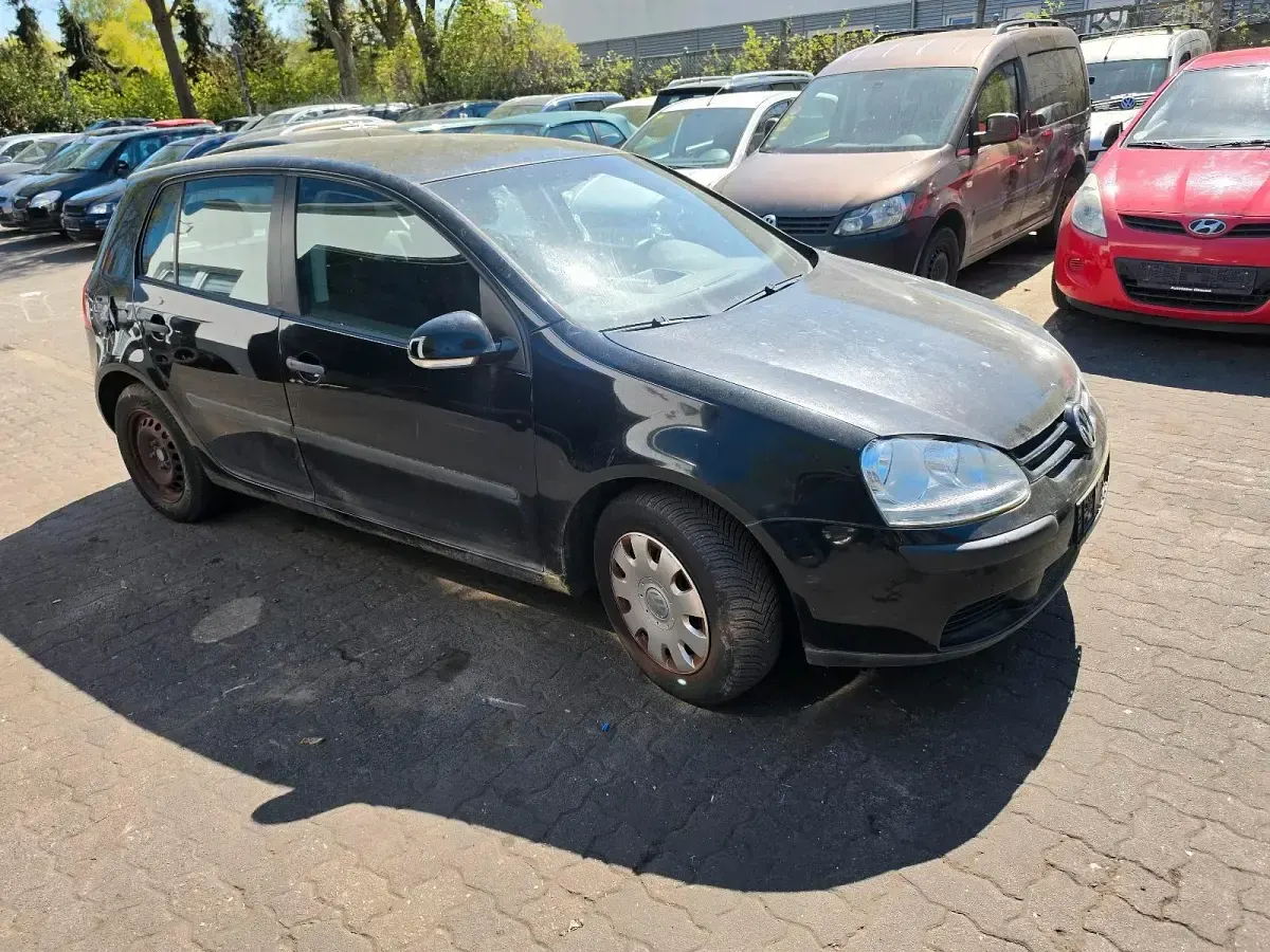 Brugt VW Golf IV 75 HK (55 kW) 2005 Sort Sedan