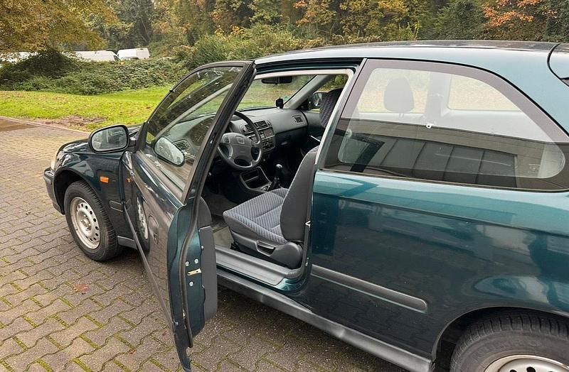 Gebraucht Honda Civic 75 PS (55 kW) 1996 Grün Kleinwagen