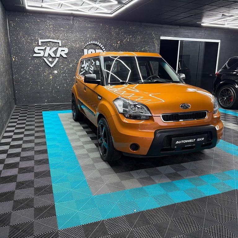 Gebraucht Kia Soul Attract 126 PS (92 kW) 2010 Orange SUV