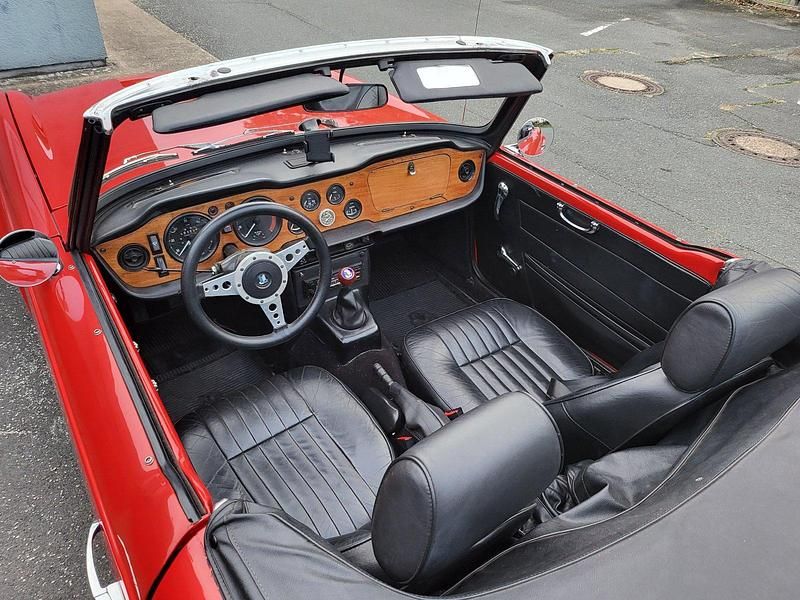Gebraucht Triumph TR6 95 PS (69 kW) 1971 Rot Cabrio