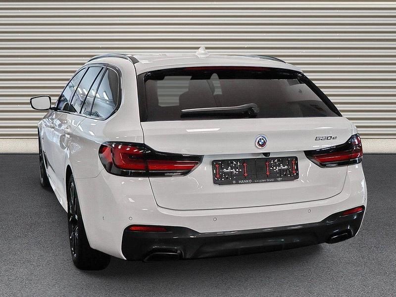 Gebraucht BMW 530e iPerformance 292 PS (214 kW) 2023 Alpinweiss iii Kombi