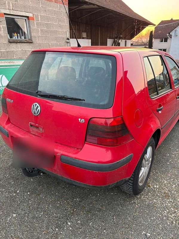 Gebraucht VW Golf IV 105 PS (77 kW) 2001 Rot Limousine