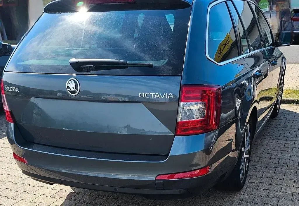 Gebraucht Skoda Octavia 150 PS (110 kW) 2016 Grau Kombi