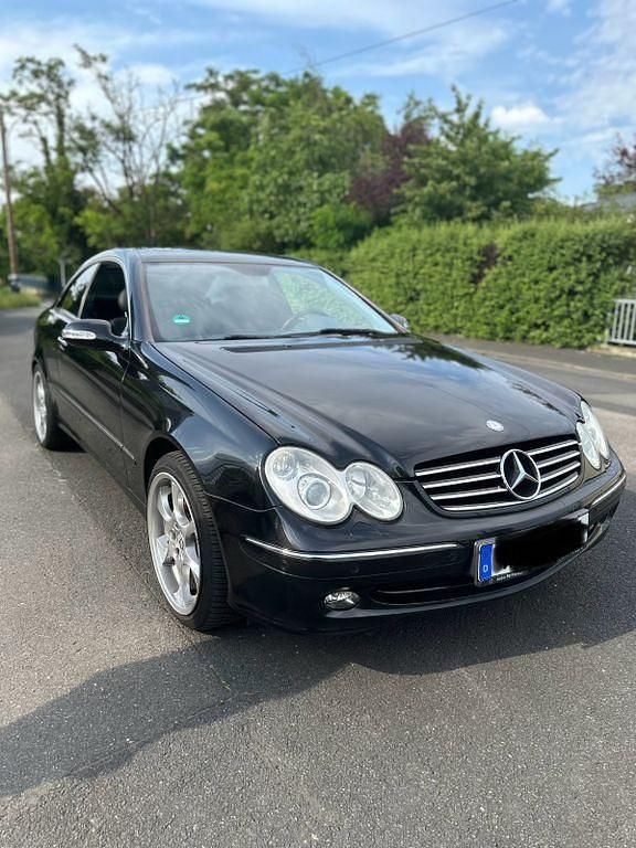 Schwarz Gebraucht 2002 Mercedes CLK220 Coupé | 7.500 € (Fairer Preis) - Bild 1/4