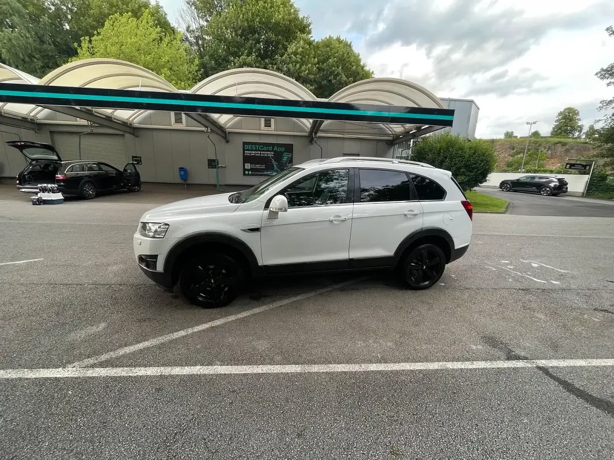 Gebraucht Chevrolet Captiva 163 PS (119 kW) 2012 Weiß SUV