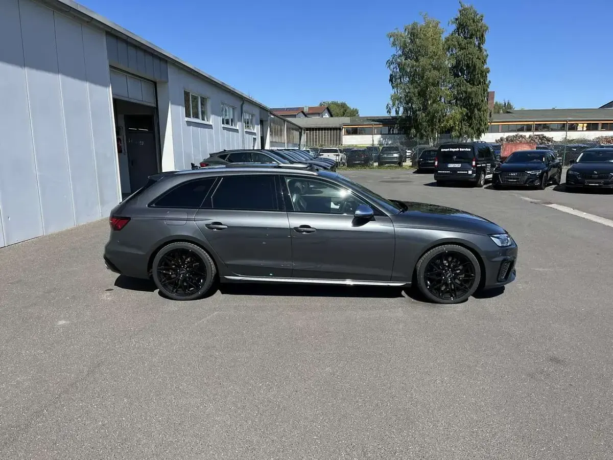 Gebraucht Audi S4 Sport 341 PS (250 kW) 2023 Daytonagrau Kombi